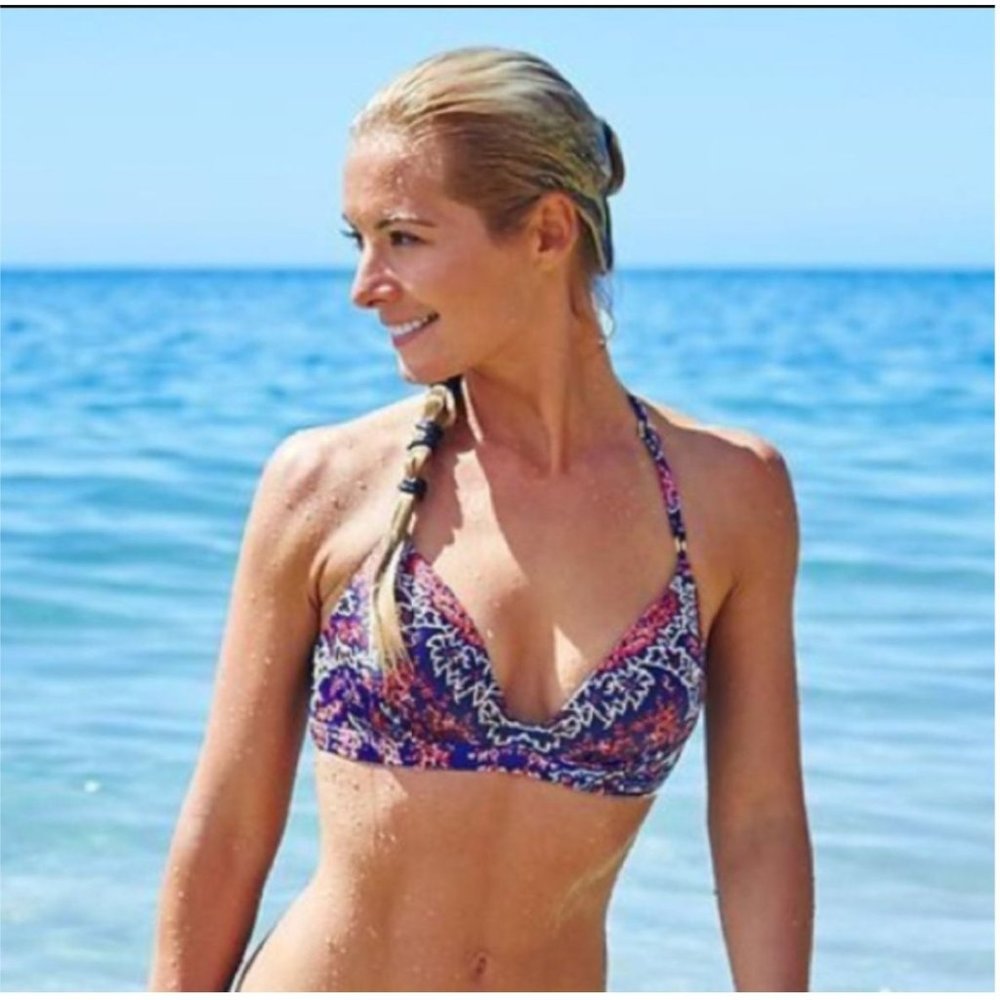 NWT Athleta Bikini Top S purple white pink strappy back active swimsuit top
